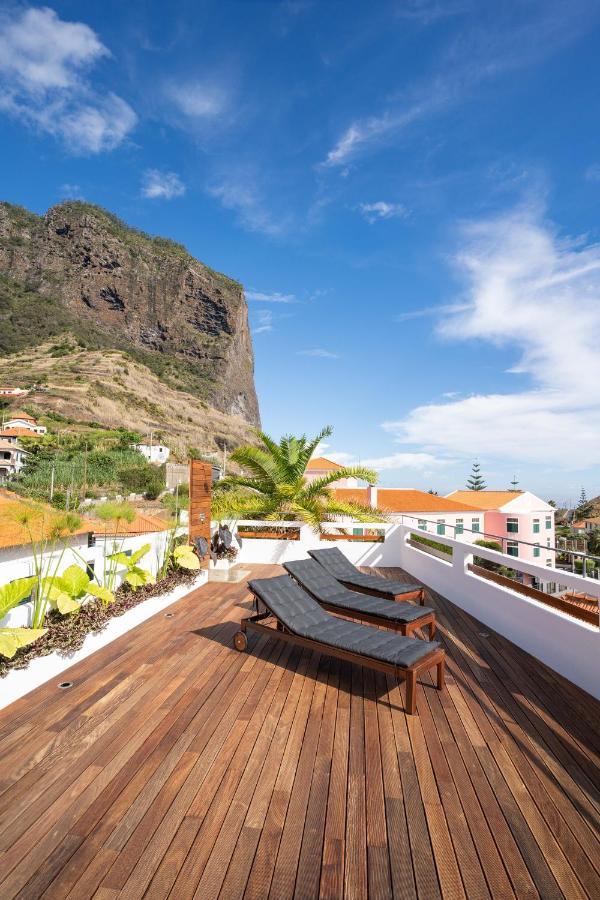 Madeira Surf Camp Hostel ปอร์โต ดา ครูซ ภายนอก รูปภาพ